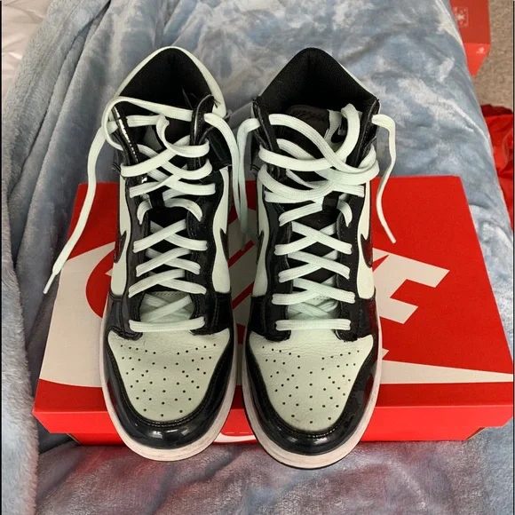 Nike "Barely Green" Dunk Highs (2021) - Picture 2 of 4